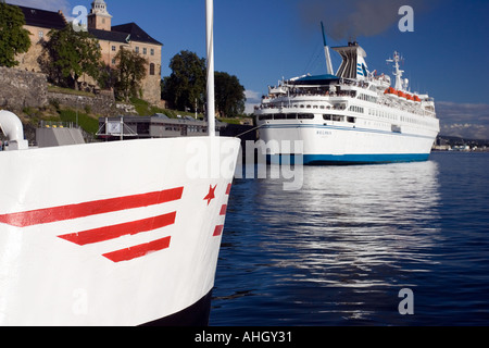 Festgemachten Schiffe in der Nähe der Festung Akershus, Oslo Stockfoto