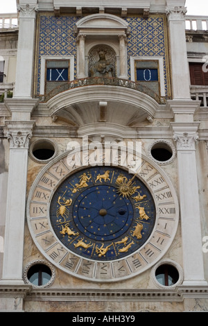 St. Mark's Clocktower, Venedig Italien Stockfoto