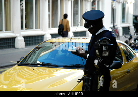 Parkplatz, begleitende Ausstellung eine Geldstrafe in Westminster London England UK Stockfoto