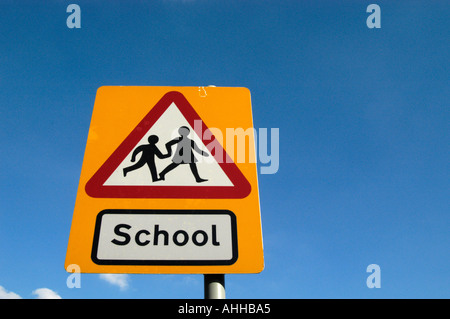 Schule Kreuzung Zeichen, UK Stockfoto