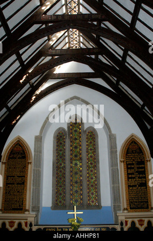 Glasmalerei der Altar in der Kirche St. Anthony in Roseland Cornwall Stockfoto