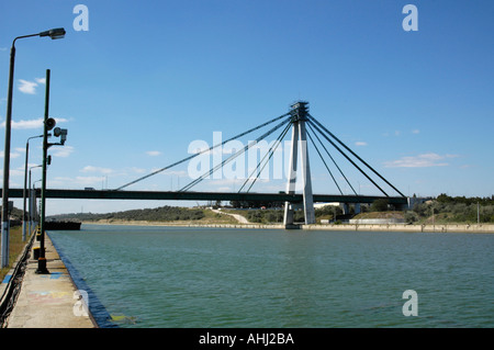 Kanal verbindet Donau und schwarzem Meer, Kabelbrücke Stockfoto