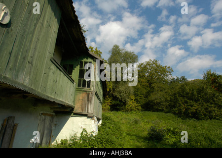 ATIA, traditionelles Dorf der ungarischen Minderheit in Rumänien in Hargitha, mit Stadtblick Stockfoto