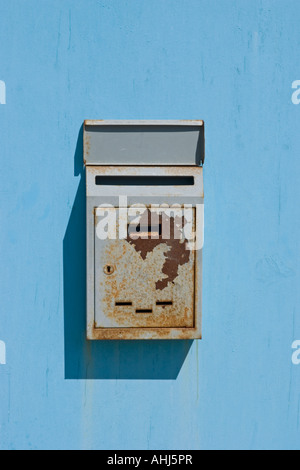 alte verrostete Metall Briefkasten Stockfoto