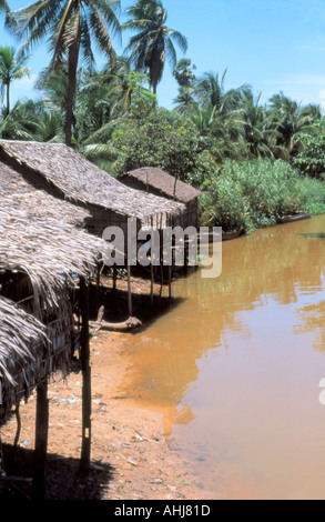 Hütten am Fluss Siem Riep Tonle Sap Kambodscha Stockfoto