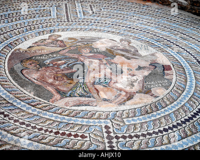 Paphos Zypern Paphos archäologische Parkhaus des Theseus-Mosaik von Theseus den Minotaurus zu töten, 2. Jh. n. Chr. Stockfoto