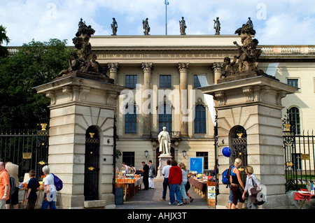 Statue von Hermann von Helmholtz Humboldt University (Universität Unter Den Linden)-Berlin-Deutschland Stockfoto