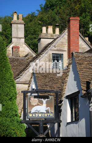 Das White Hart Inn, Castle Combe, Wiltshire, England, Vereinigtes Königreich Stockfoto