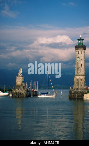Eingang zum Bodensee Lindau Hafen Deutschland Stockfoto