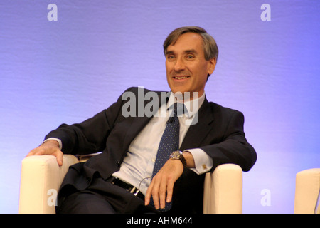 John Redwood Tory mp sprechen am Parteitag 2004 sitzen Stockfoto