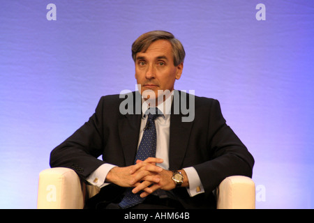 John Redwood Tory mp sprechen am Parteitag 2004 sitzen Stockfoto