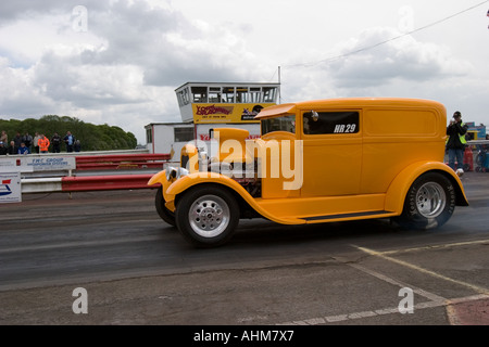 Gelben Ford 1929 Replika van Dragster in Melbourne Raceway North Yorkshire UK Stockfoto