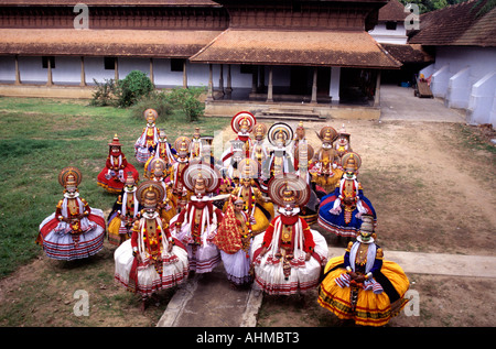 KATHAKALI KÜNSTLERN IN KUTHIRAMALIKA TRIVANDRUM KERALA Stockfoto