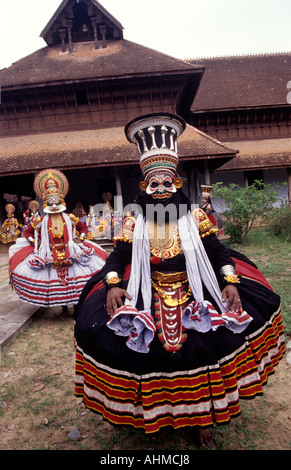 KATHAKALI KÜNSTLERN IN KUTHIRAMALIKA TRIVANDRUM Stockfoto