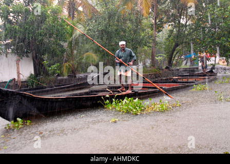 LEBEN WÄHREND DER MONSUN IN KERALA Stockfoto