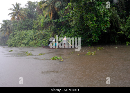 LEBEN WÄHREND DER MONSUN IN KERALA Stockfoto