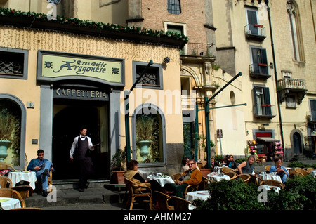 Piazza San Domenico Maggiore Caffetteria aragonesischen Restaurant Neapel in Italien Kampanien Stockfoto