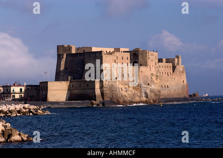 Mergellina Burg Castel Dell Ovo Golf von Neapel in Italien Kampanien Mittelmeer Via Caracciolo Riviera di Chiaia Stockfoto