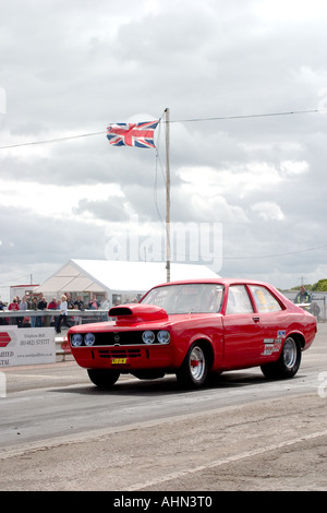 Routen Hillman Avenger basiert Dragster Burnout Gebiet an der York Raceway North Yorkshire in England Stockfoto