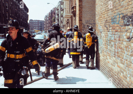 USA New York Fire Department beantworten Alarm Bronx New York City NYC Stockfoto