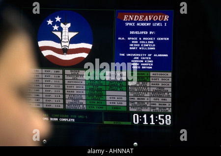 Huntsville, Alabama. Space Camp 13 jährige im Kontrollraum während simulierten Raumweg Mission. Stockfoto