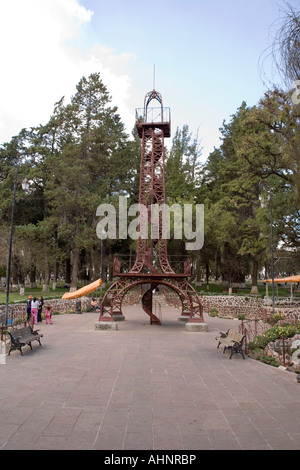 Modell des Eiffelturms im Parque Simon Bolivar, Sucre, Altiplano, Bolivien Stockfoto