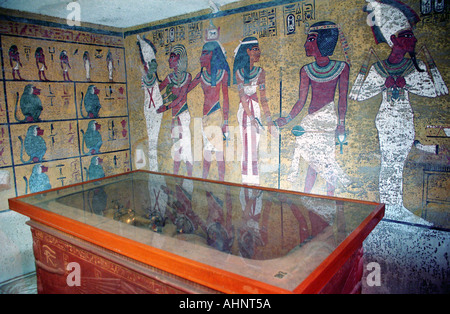 Innere des Tutanchamun s Grab im Tal der Könige-Luxor-Ägypten. KV62 ist die ägyptologische Bezeichnung für das Grab Stockfoto