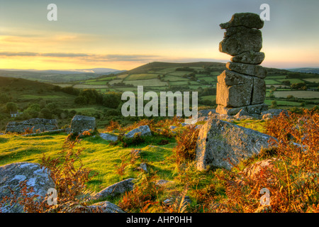 Umwerfendes Bild Bowermans Nase Granit Felsformation in der Nähe von Hayne hinunter auf Dartmoor bei Sonnenuntergang Stockfoto