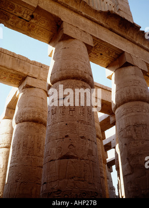 Ägypten Luxor Karnak Tempel Säulen der großen Säulenhalle Stockfoto