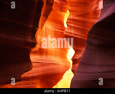 Sandsteinwände in Antelope Canyon in Utah Stockfoto