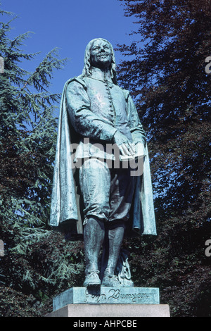 Statue von John Bunyan St. Peter s Grün Bedford vorgestellt, der Stadt im Jahre 1874 Stockfoto