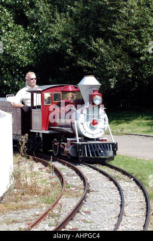 Der Rio Grande Miniatur Eisenbahn in einem Vergnügungspark Stockfoto