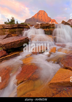 Mt. Reynolds und Reynolds Creek bei Sonnenaufgang - Glacier National Park, Montana. Stockfoto