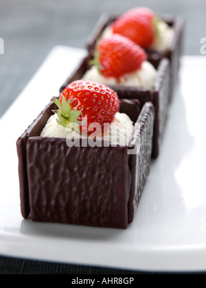 Minze-Schokolade nach Achter Vanille Eis Süßigkeiten redaktionelle Essen Stockfoto