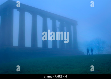 Carlton Hill Edinburgh in einem Nebel Stockfoto