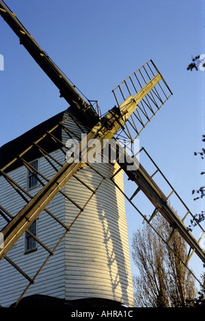 Gut erhaltene Windmühle in Essex, England. Stockfoto