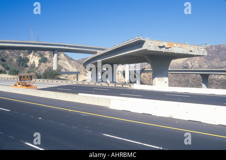 Überführung, die reduziert auf Highway 10 im Bereich Northridge Reseda im Epizentrum des Erdbebens 1995 Stockfoto