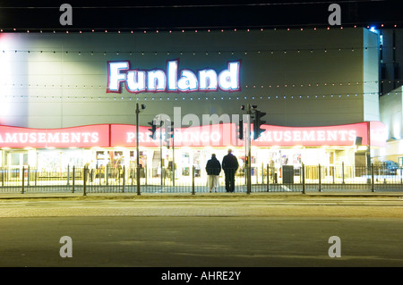 Blackpool Funland Spielhalle bei Nacht Stockfoto