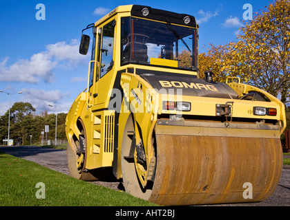 BOMAG Road Roller schweres Gerät zur Reparatur und Oberfläche Autobahnen Stockfoto