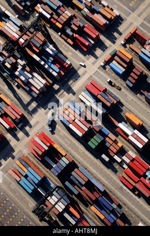 Direkte Draufsicht des Containerterminals am Kwai Chung, Hong Kong Stockfoto