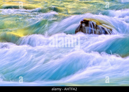 Rauschenden Wasser 2 Stockfoto