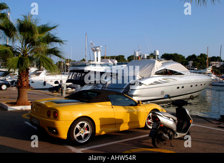 Sport Auto in Cala de Oro, Mallorca, Balearen, Spanien Stockfoto