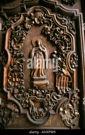 Philippinen Manila Intramuros San Augustin Church Detail geschnitzten Tür Stockfoto