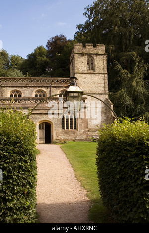 UK Wiltshire Stourton Dorf St. Peters-Pfarrkirche Eingang Stockfoto