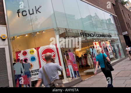 French Connection Bekleidungsgeschäft in Covent Garden in London Stockfoto