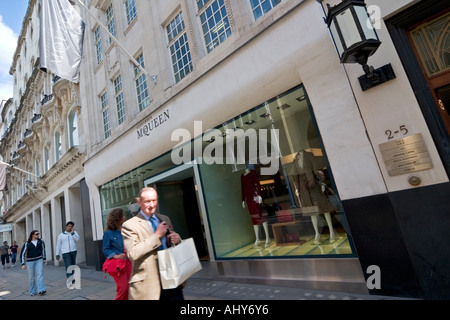 Alexander McQueen Designer Bekleidungsgeschäft in der Bond Street Stockfoto