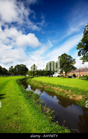 Die grüne Brompton Dorf nahe Northallerton North Yorkshire Stockfoto