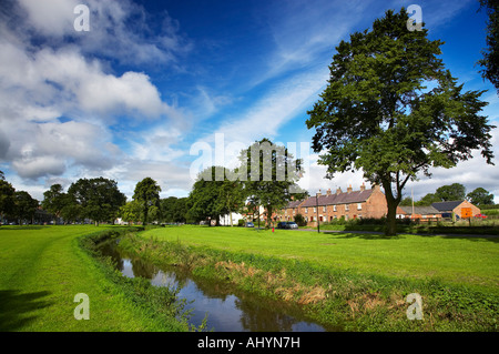Die grüne Brompton Dorf nahe Northallerton North Yorkshire Stockfoto