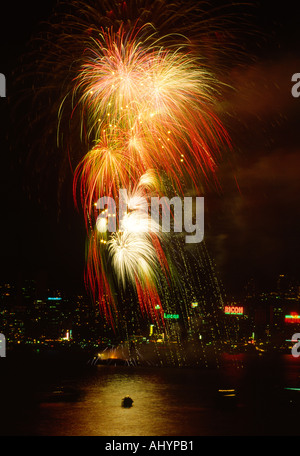 Silvester-Feuerwerk in Victoria Harbour Hong Kong n3 Stockfoto