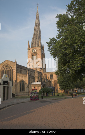 Kirche mit schiefen Turm Chesterfield Derbyshire England Stockfoto